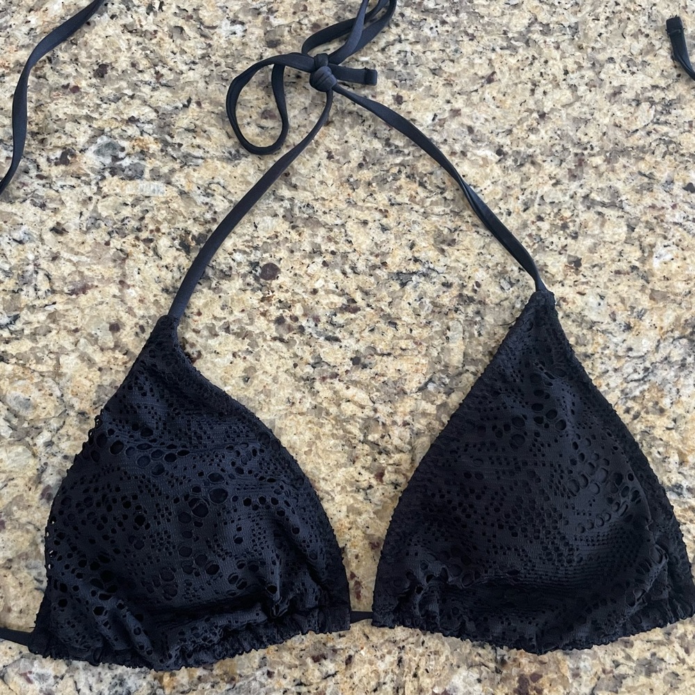Mossimo Black Crochet Triange Bikini Top size Medium